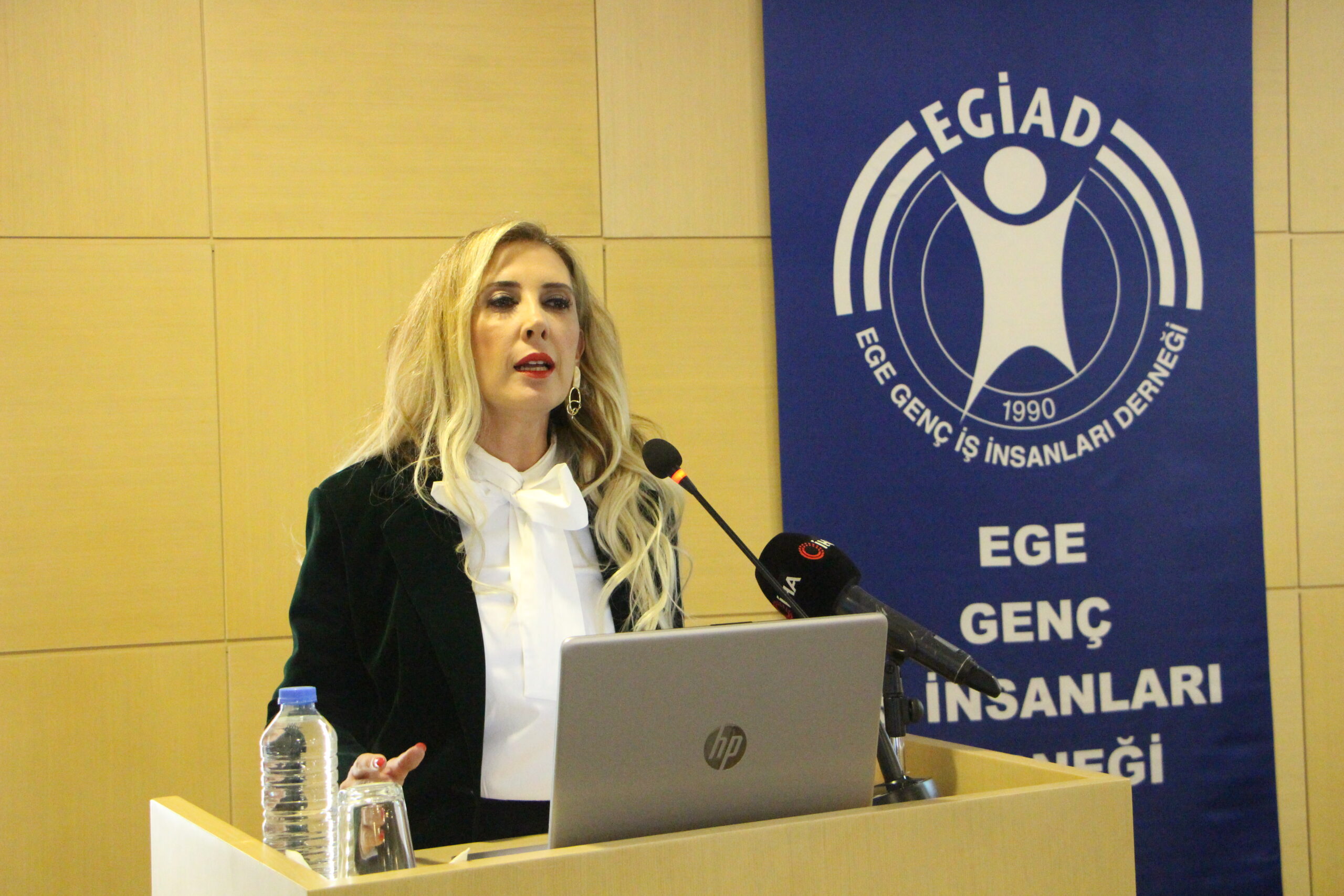 EGİAD’DAN KÜRESEL EKONOMİ VE SİYASET SEMİNERİ: TRUMP’IN İKİNCİ DÖNEMİ DEĞERLENDİRİLDİ