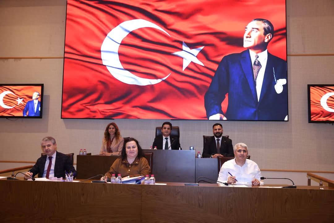 Çekmeköy Meclisi’nde Gergin Kasım Oturumu: LGBTT Tartışması, Memur Atamaları ve “Ataşehir Şubesi” Polemiği!