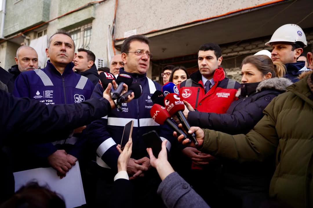 Ekrem İmamoğlu: “Sıkıntılar Büyük Ama Riskli Yapıları Yenilemeye Devam Ediyoruz”
