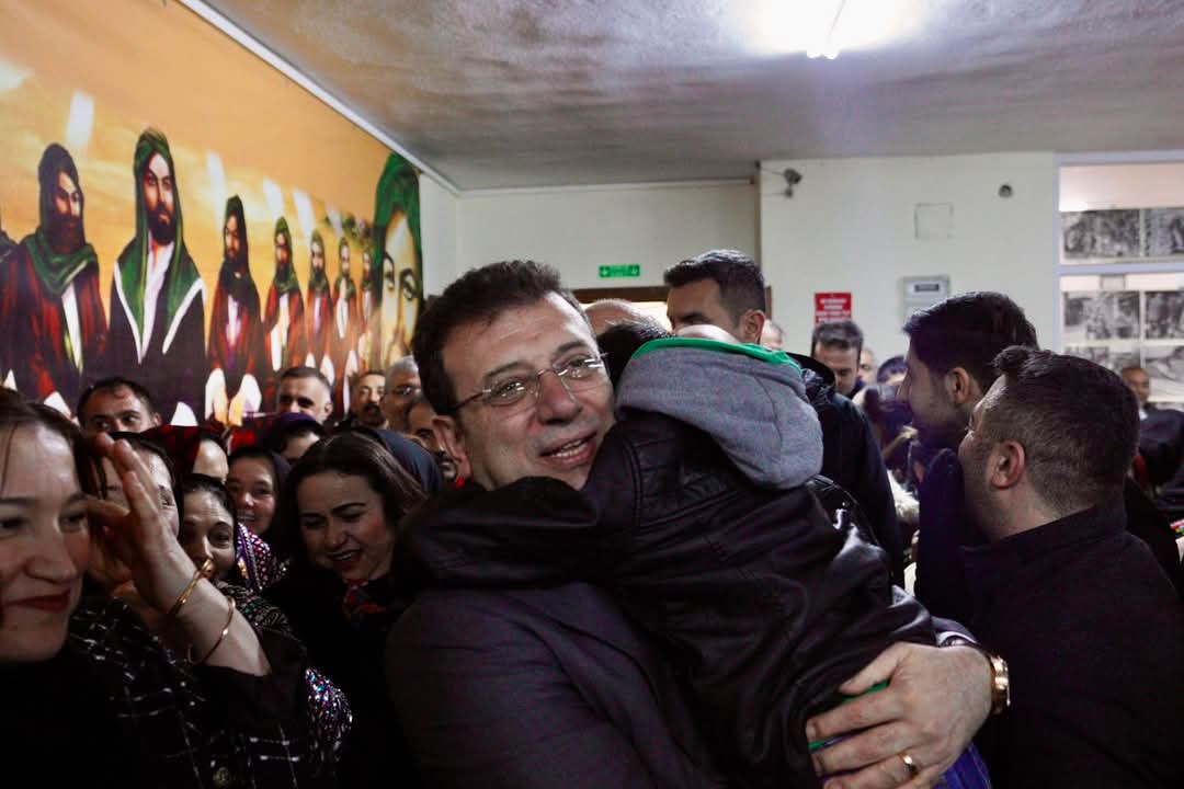 İstanbul Büyükşehir Belediye Başkanı Ekrem İmamoğlu, Cumhurbaşkanlığı Adaylığını Açıkladı: “Yeni Bir Başlangıcın İlk Adımını Attım”