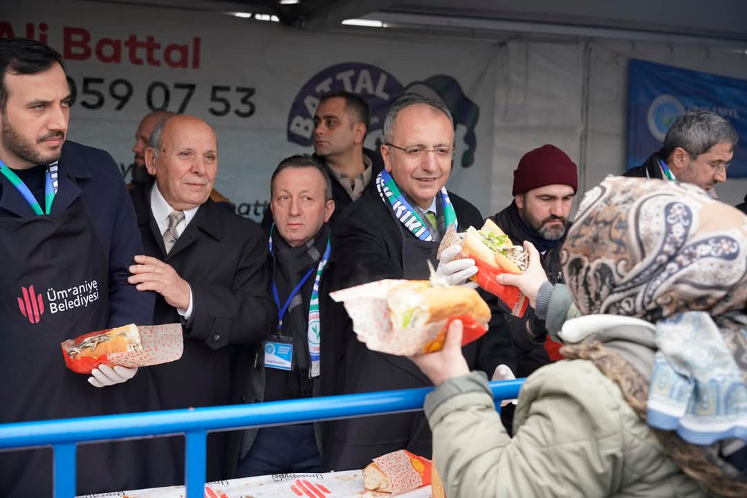 Ümraniye’de 10. Hamsi ve Kültür Festivali Coşkuyla Gerçekleşti