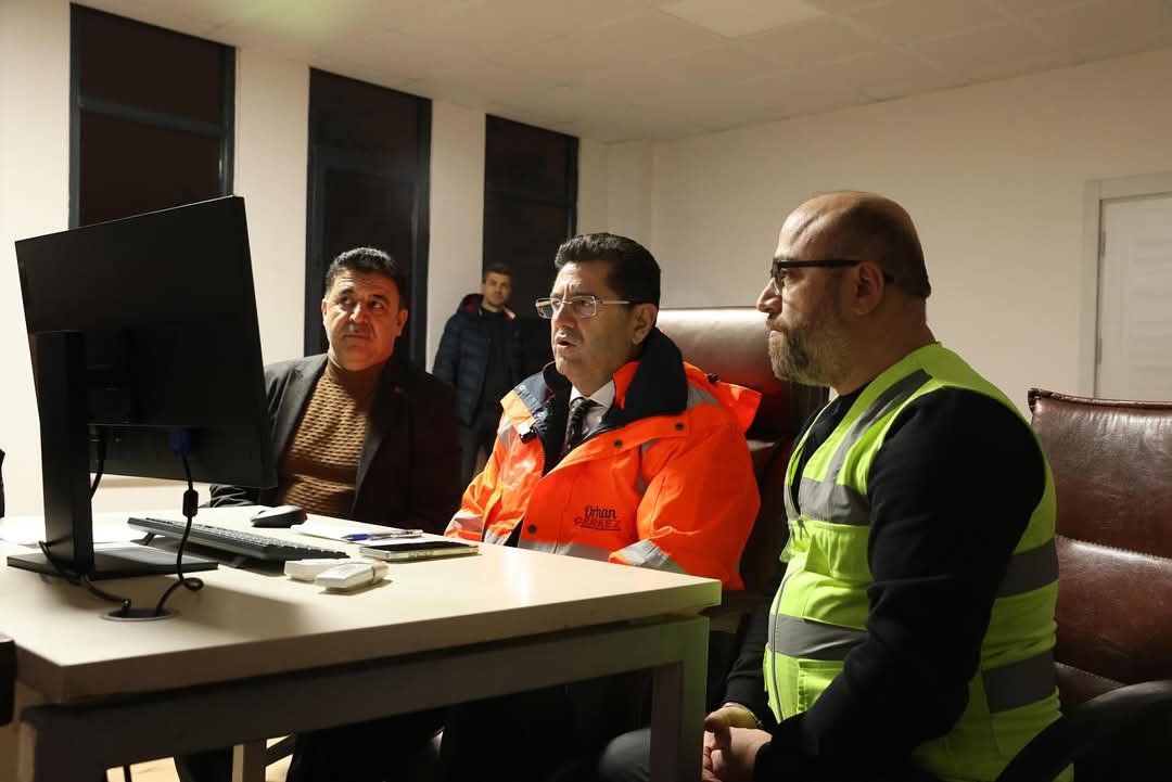 Çekmeköy Belediyesi Yoğun Kar Yağışına Karşı Alarma Geçti: Kriz Masası Oluşturuldu