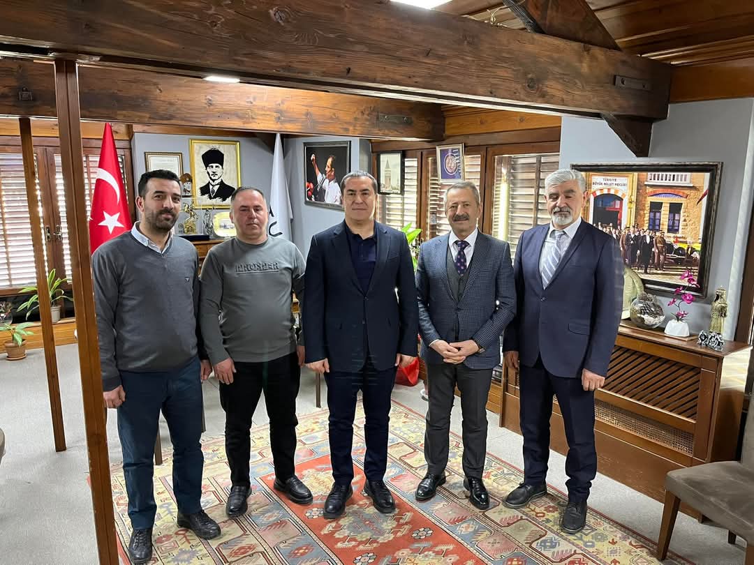 CHP Zile İlçe Başkanı Bozdemir'den İstanbul Çıkarması: İBB BELTUR Başkanı Nama ile Kritik İstişare