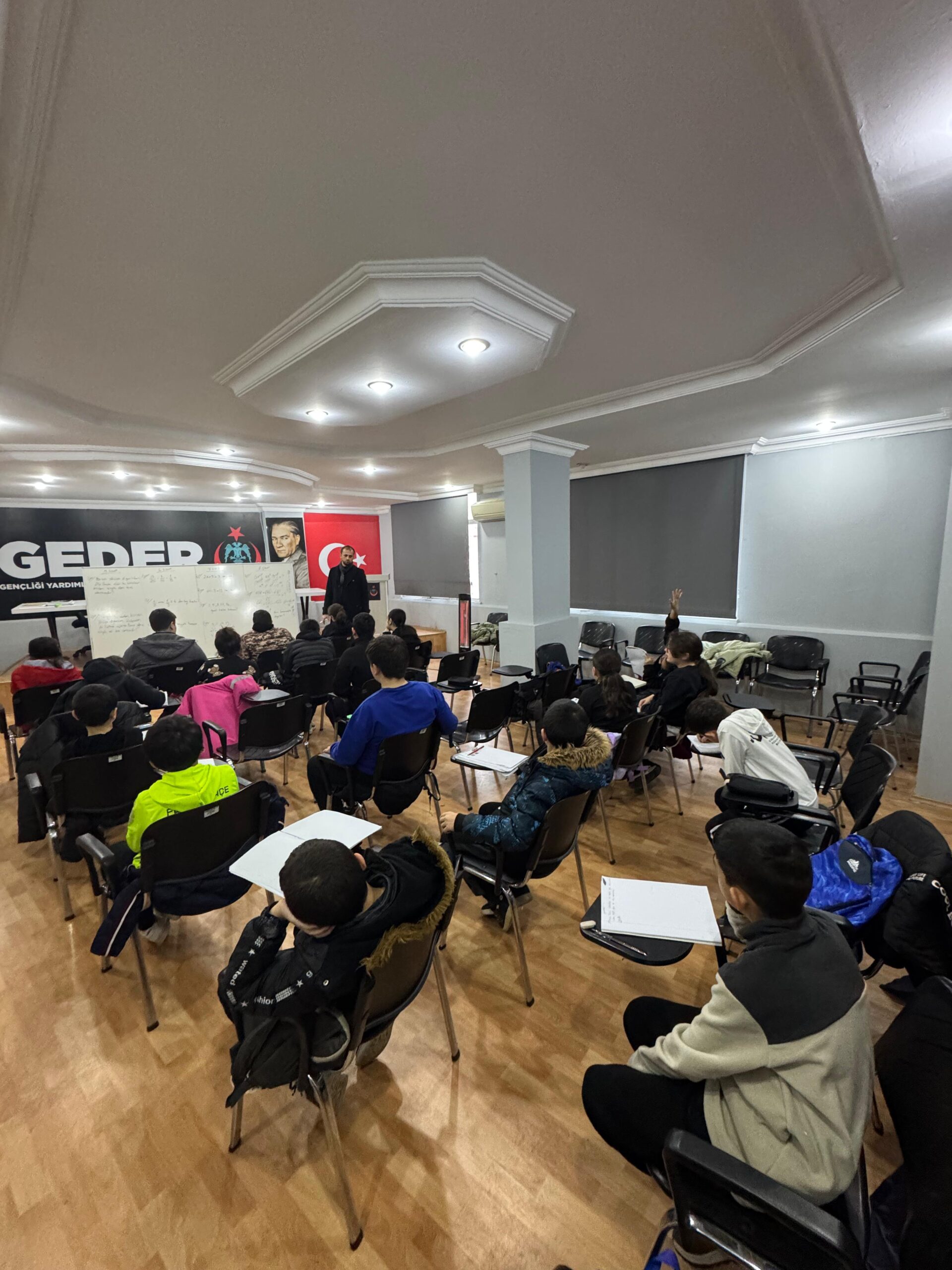 ÇEGEDER'den Ortaöğretim Öğrencilerine Ücretsiz Matematik Dersi