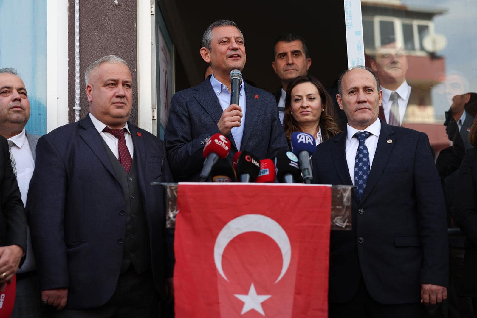 CHP Genel Başkanı Özgür Özel: "Demokratikleşme Olmadan Kalıcı Çözüm Yok"