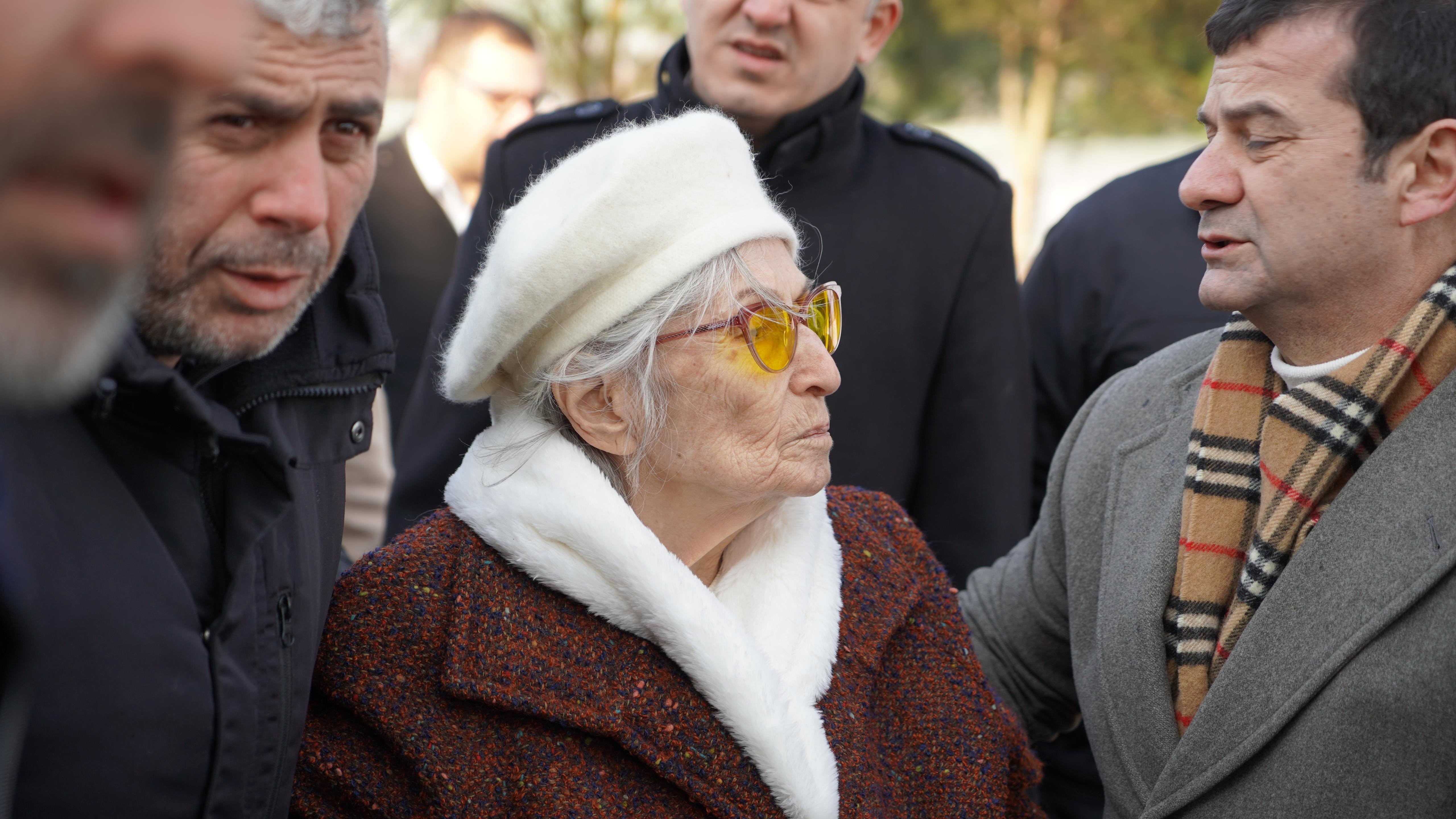 90 Yaşındaki Anne, Oğlunun Hukuksuz Tutukluluğunu ve Adalet Arayışını Anlattı