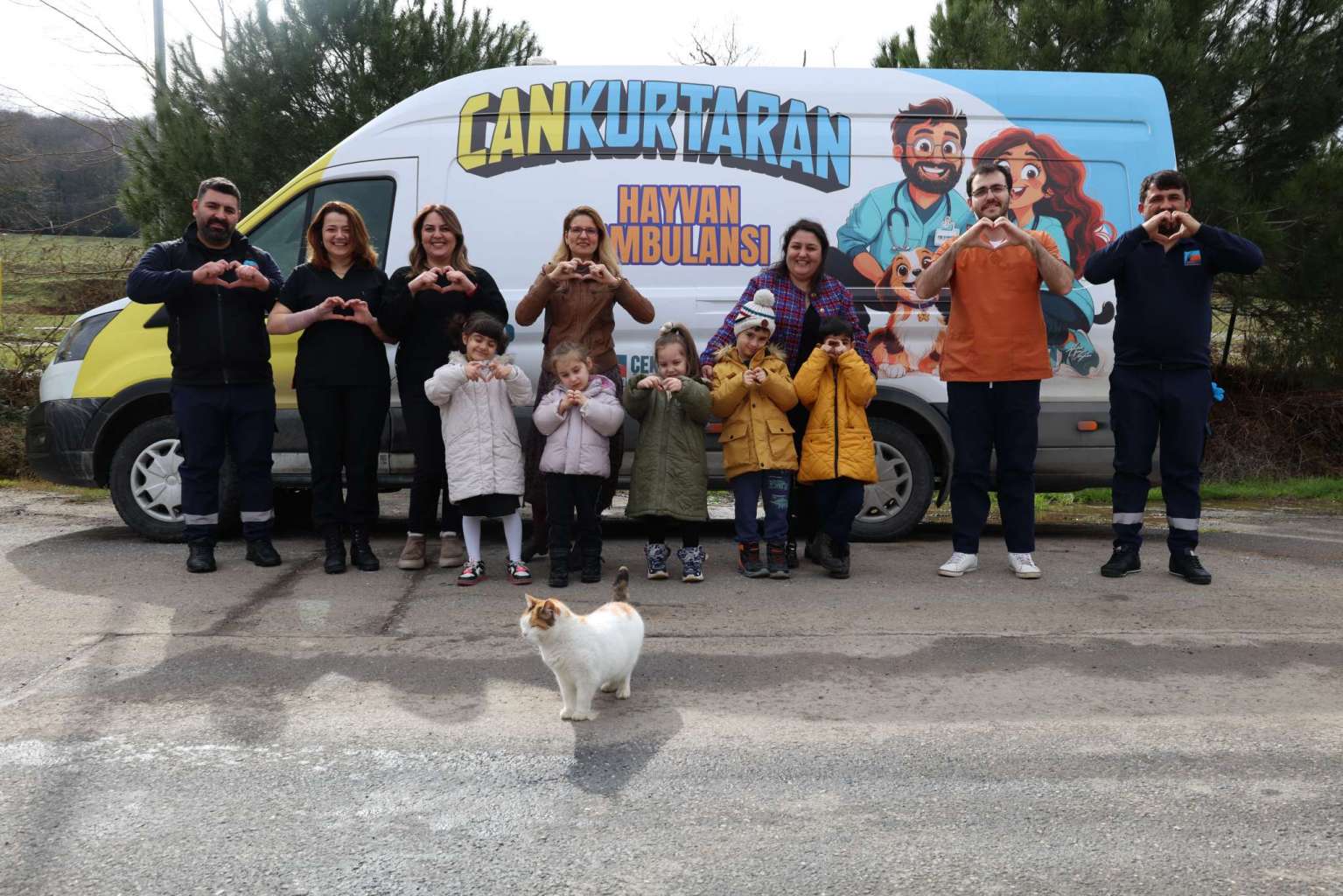 Minik Yüreklerden Büyük Duyarlılık: Çekmeköy’de Hayvan Dostları İçin Anlamlı Proje