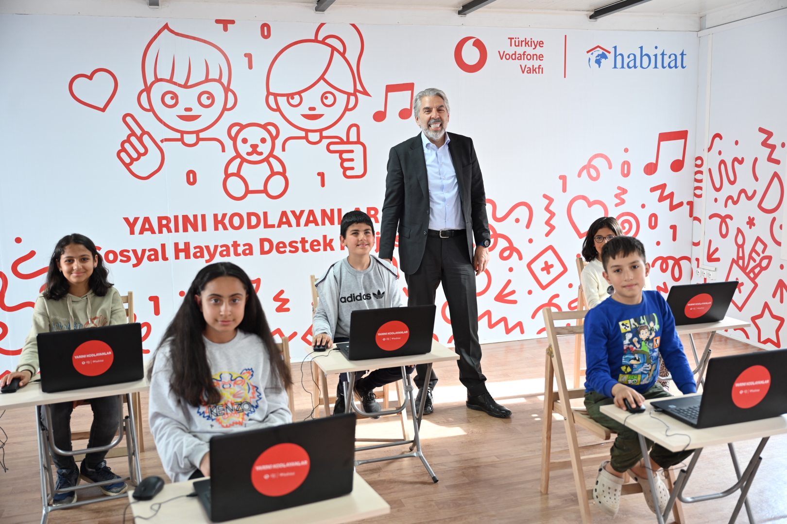 Vodafone Türkiye 2024 ÇSY Raporu: Emisyonlar Azaldı, Enerji Üretimi Arttı, E-Atıklar Geri Dönüştürüldü