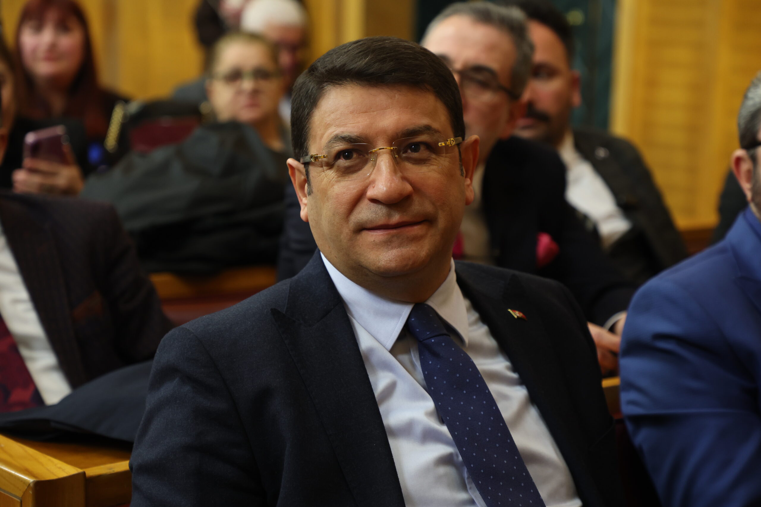 DEVA Partisi'nden Aile Bakanlığı'na Kadro Tepkisi: "Atama Bekleyenler Mağdur Olacak"