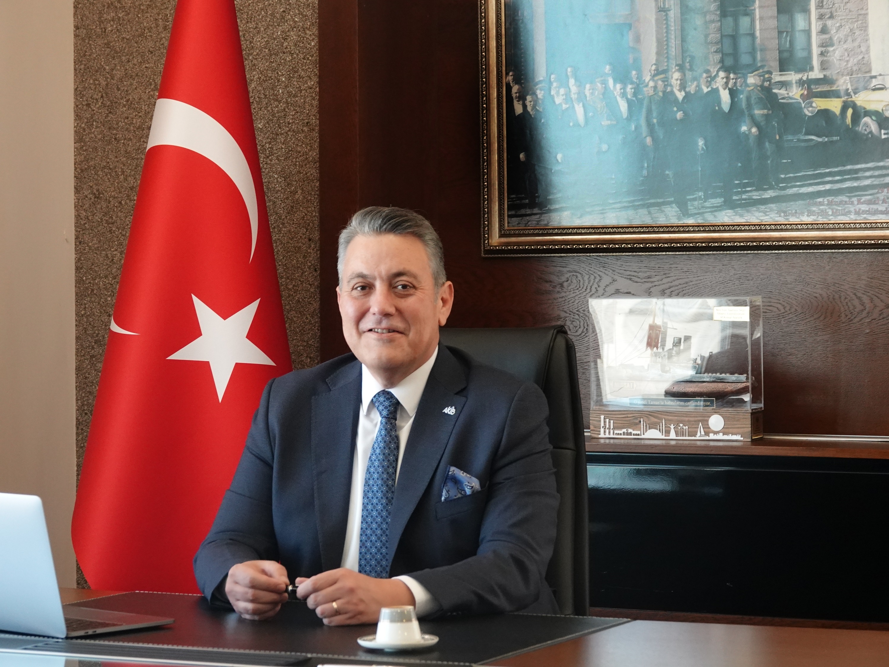 Politika faizlerinin gerilemeye başlaması ve reeskont kredi faizlerinin düşürülmesi önemli adımlar olarak değerlendiriliyor.