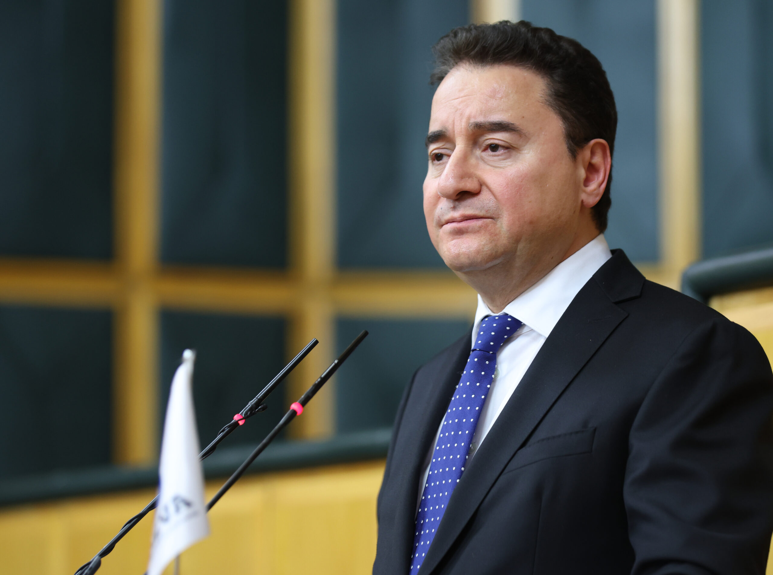 Babacan'dan 1 Mayıs Mesajı ve Erdoğan'a Eleştiri