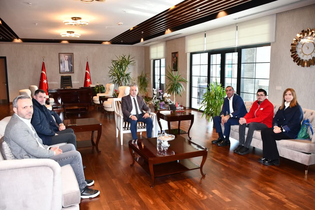 Türk Kızılay Çekmeköy Şubesi'nden Kaymakam Resul Çelik'e Nezaket Ziyareti