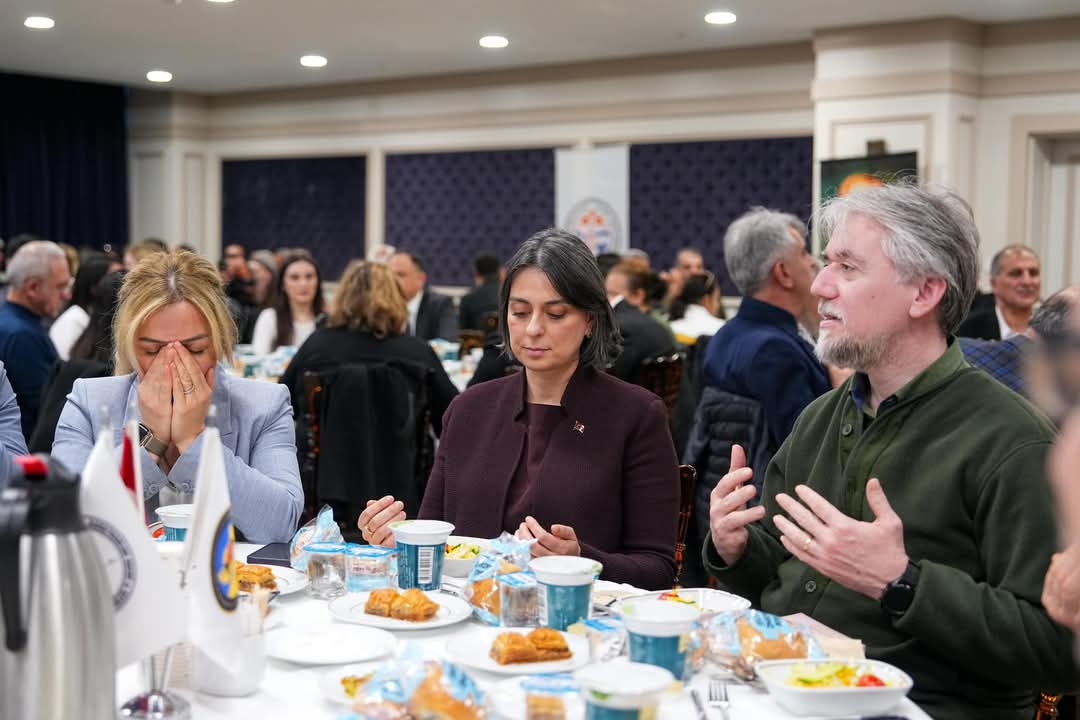 Üsküdar Esnafı İftar Sofrasında Buluştu: Birlik ve Beraberlik Vurgusu