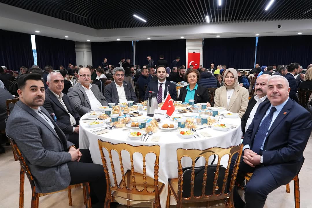 Üsküdar Esnafı İftar Sofrasında Buluştu: Birlik ve Beraberlik Vurgusu
