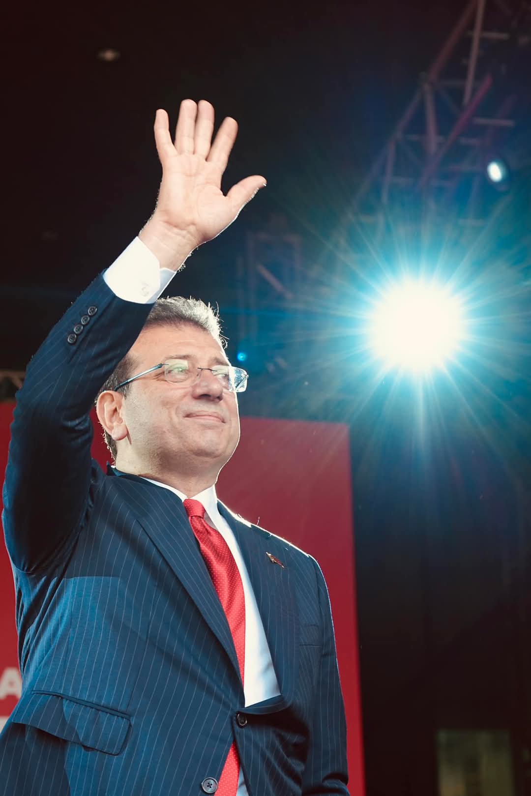 İstanbul Sarsıldı: İmamoğlu Gözaltında, Şirketine El Konuldu