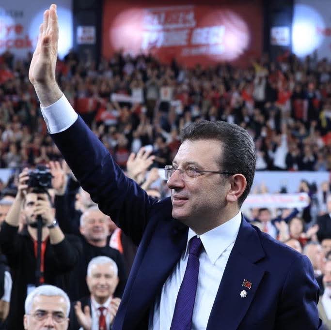 İmamoğlu'ndan Cezaevinden Sert Mesaj: "Bu Kadar mı Çürüttüler Kurumları?"