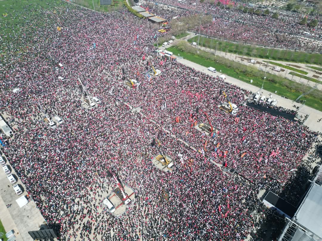 Özgür Özel, Maltepe Mitingi'nde Yeni Boykot Listesini Açıkladı