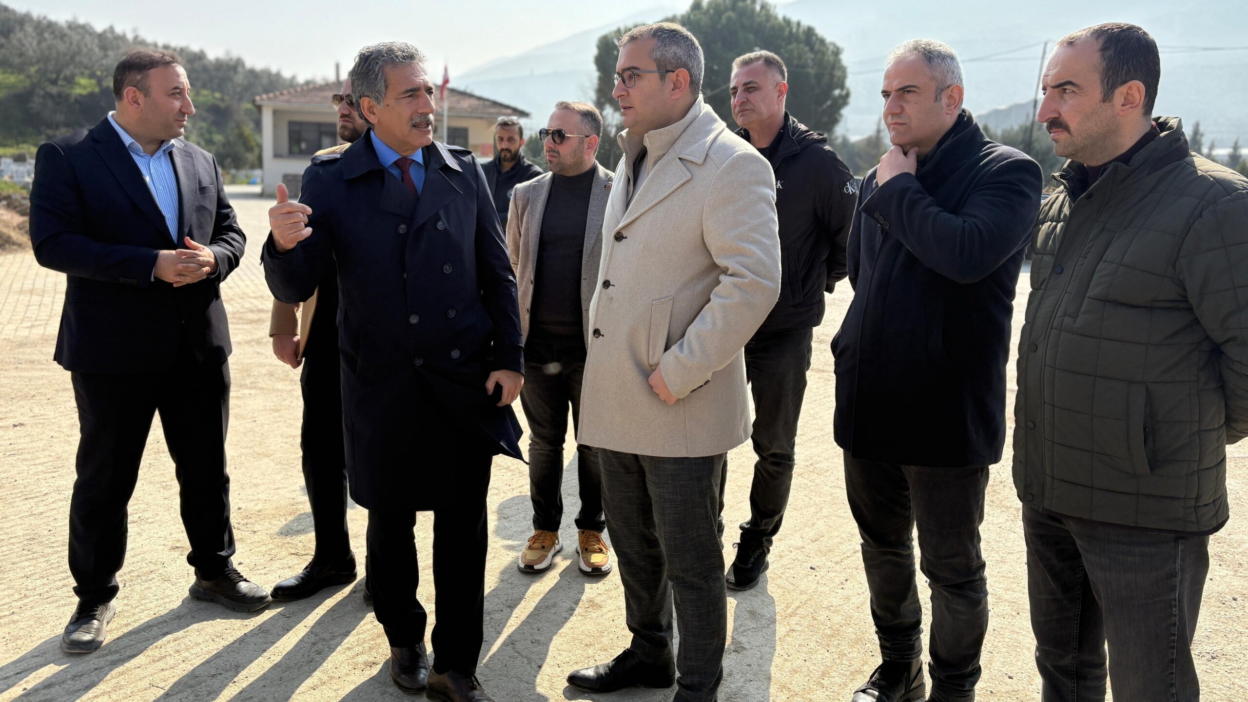 Gemlik Belediyesi Çarşı Deresi’nde Kapsamlı Temizlik Çalışması Başlattı