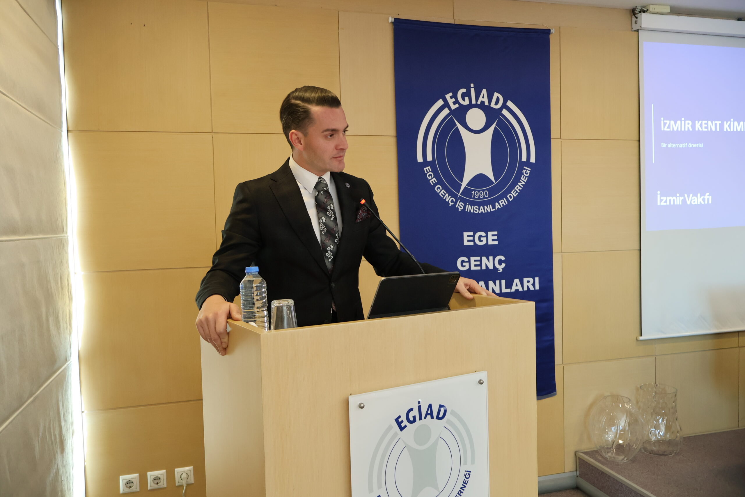 Genç iş insanlarının şehirle kurdukları bağın kariyerlerindeki başarıya katkısı.