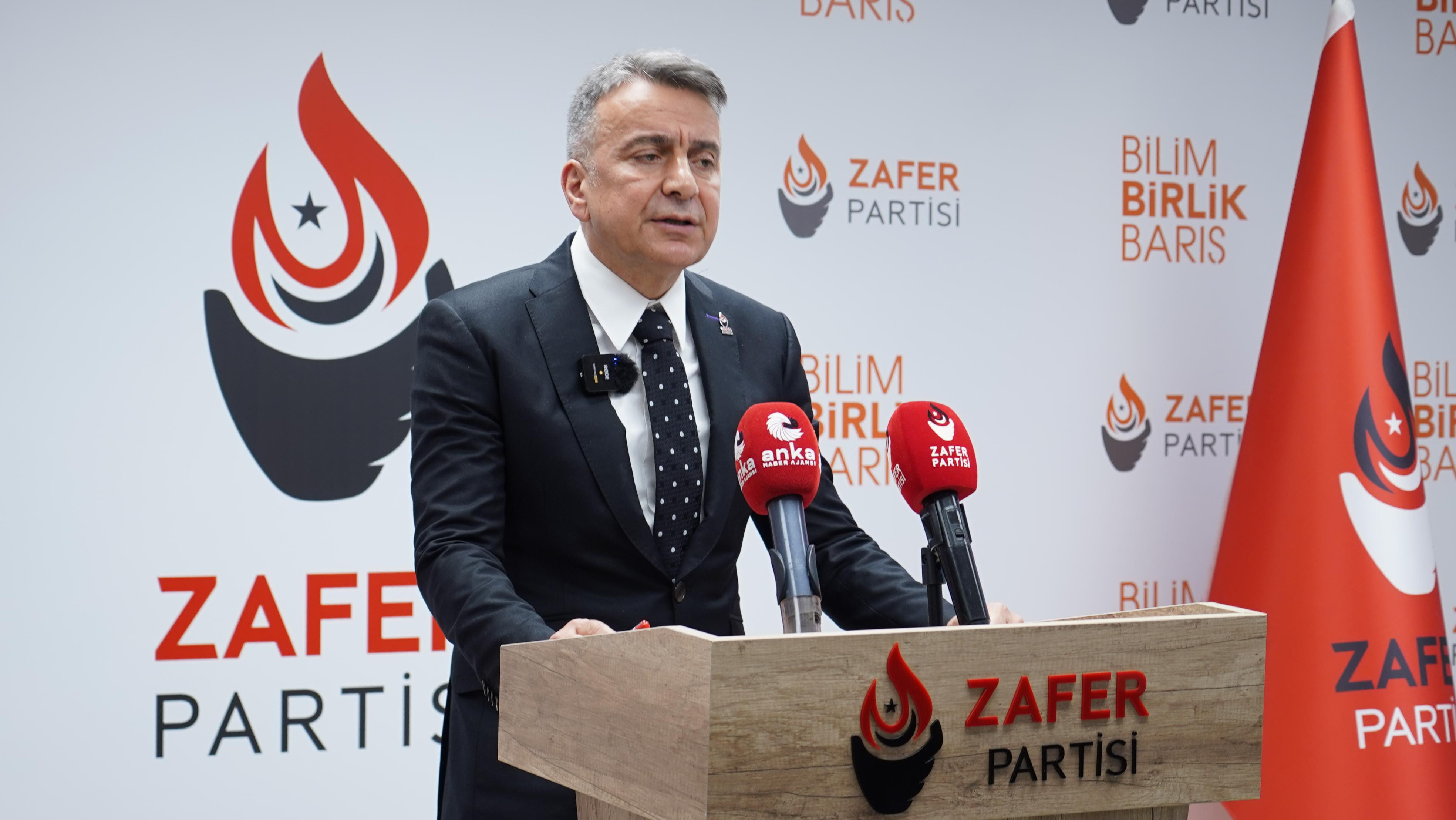 Azmi Karamahmutoğlu'ndan Çarpıcı Açıklamalar: "Bakan Ersoy Sorumluluğundan Kaçıyor, Hukuk Siyasi Amaçlarla Kullanılıyor!"