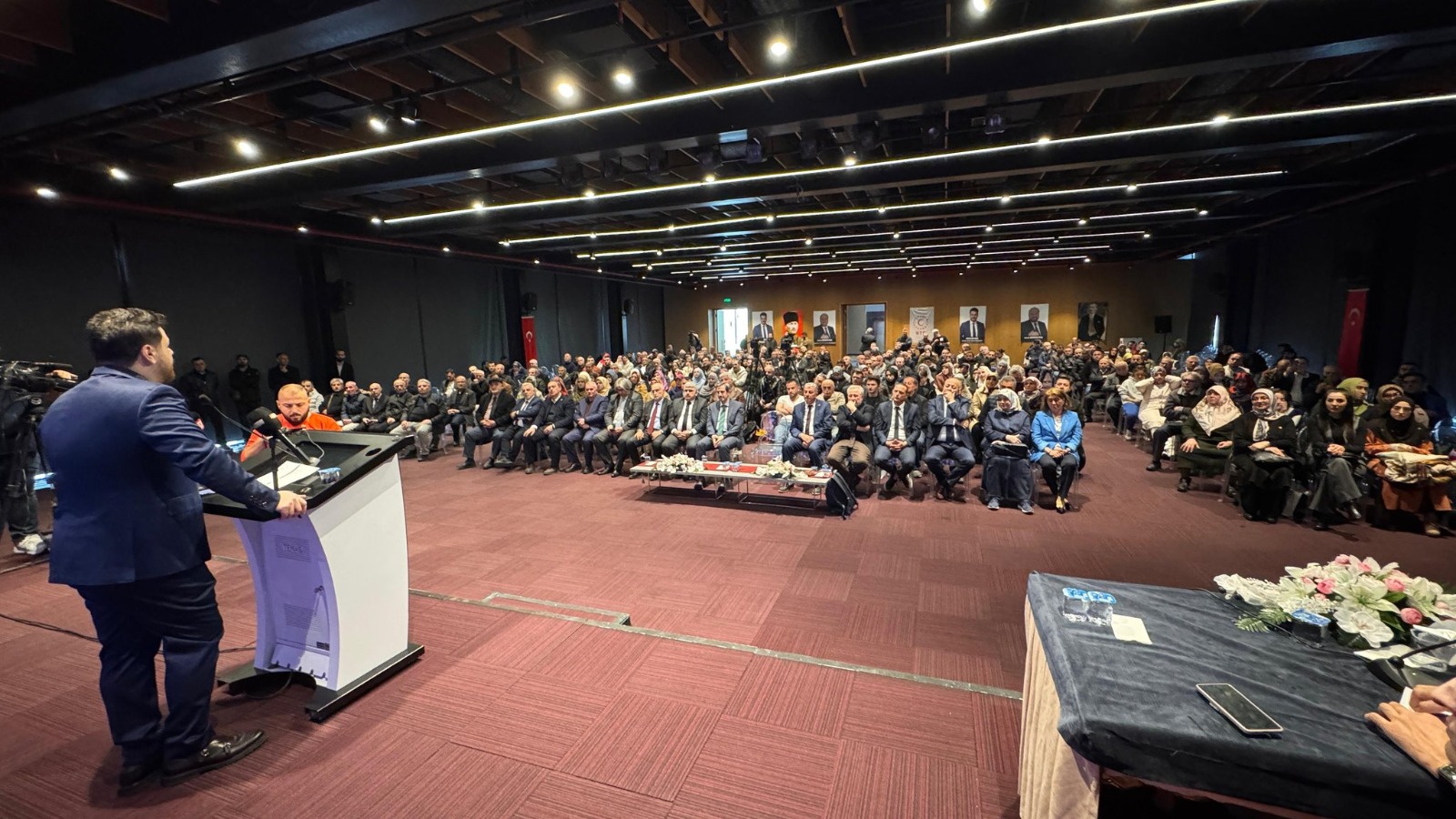 Hüseyin Baş’tan İktidara ‘Özgürlükçü Sivil Anayasa’ Cevabı: “Belediye Başkanlarını İçeri Atanlar Nasıl Özgürlükçü Anayasa Yapacak?”