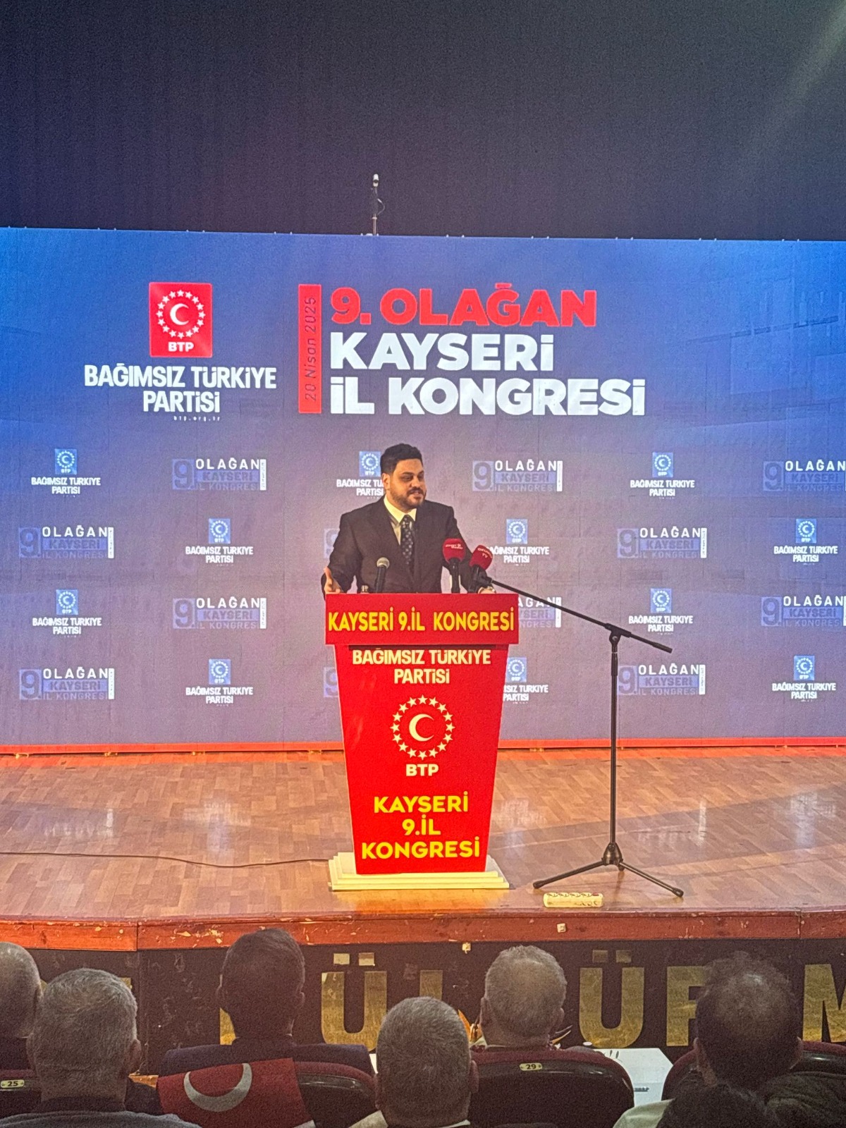 Hüseyin Baş’tan Çarpıcı Açıklamalar: “Trump Gazze’yi Tatil Köyü Yapacak, Kıbrıs Tanınmadan Filistin’den Söz Ediliyor!”