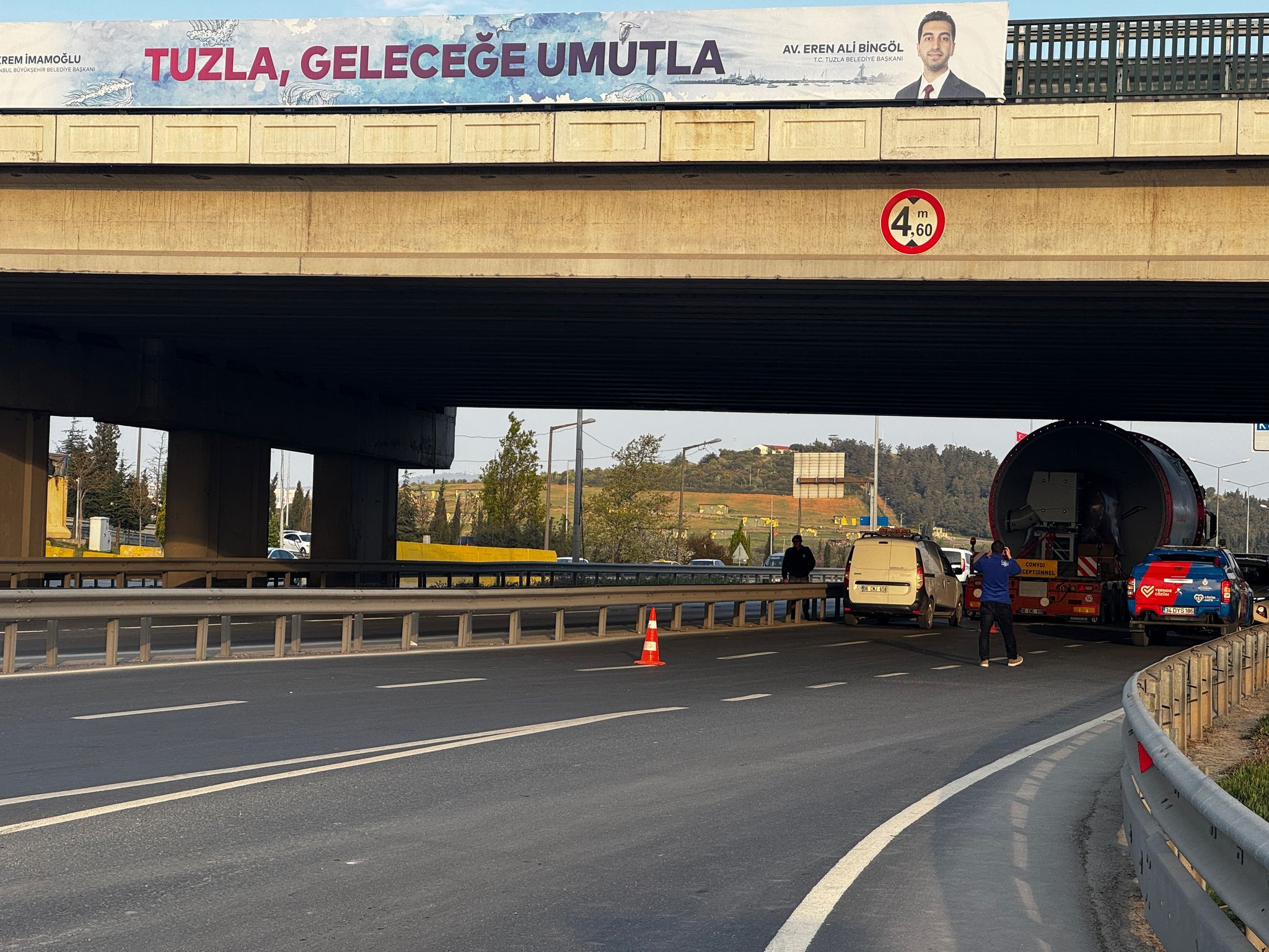 Tuzla D100 Karayolu’nda Trafik Düzenlemesi: Köprü Güçlendirme Çalışmaları Başlıyor