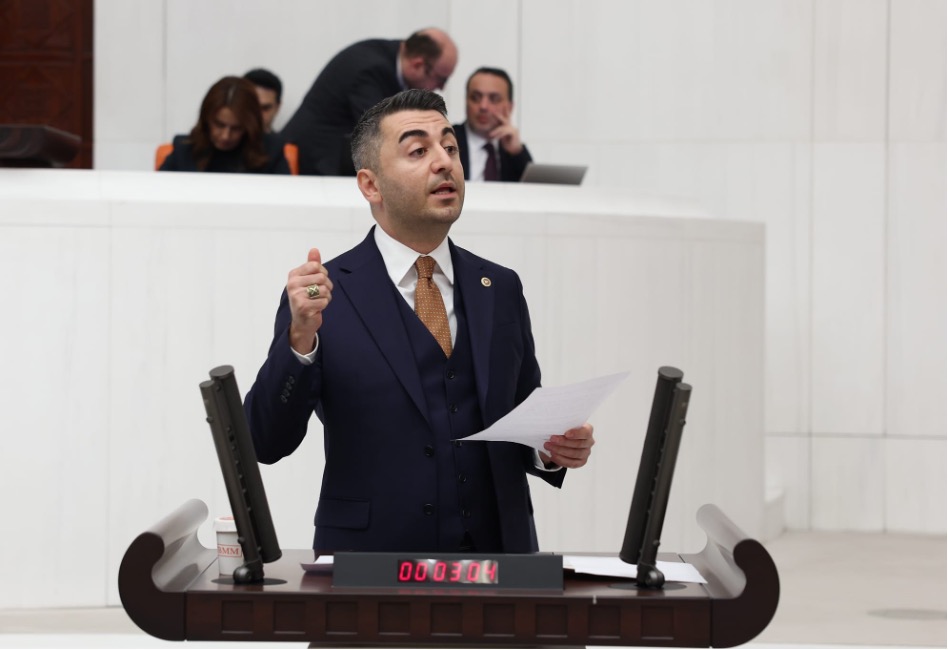 DEVA Partisi'nden Bakan Kurum'a Adıyaman Projesi Soruları: "Şehre Hayat Verecek Proje Neden Askıda?"