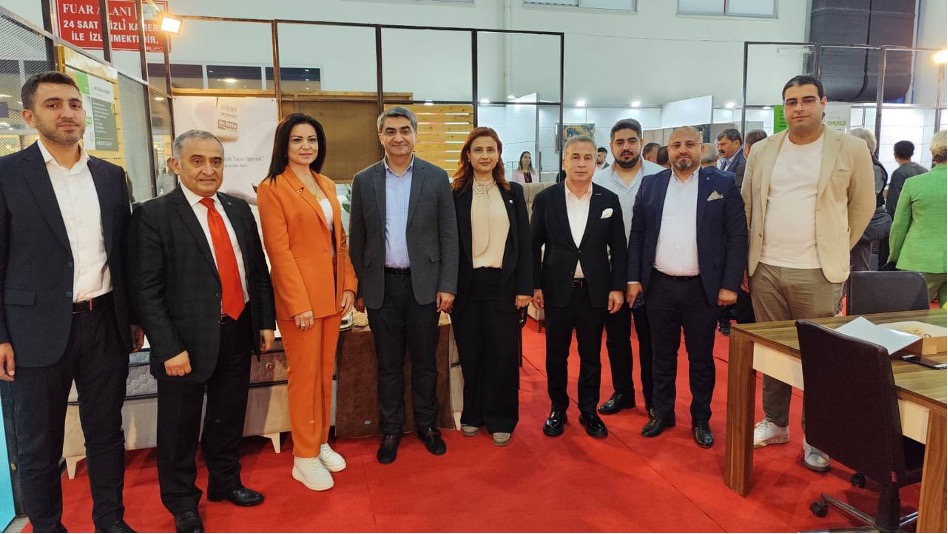 Mersin'de Ortak Akıl Vurgusu: Ekmen'den Kent Lobisi Çağrısı!