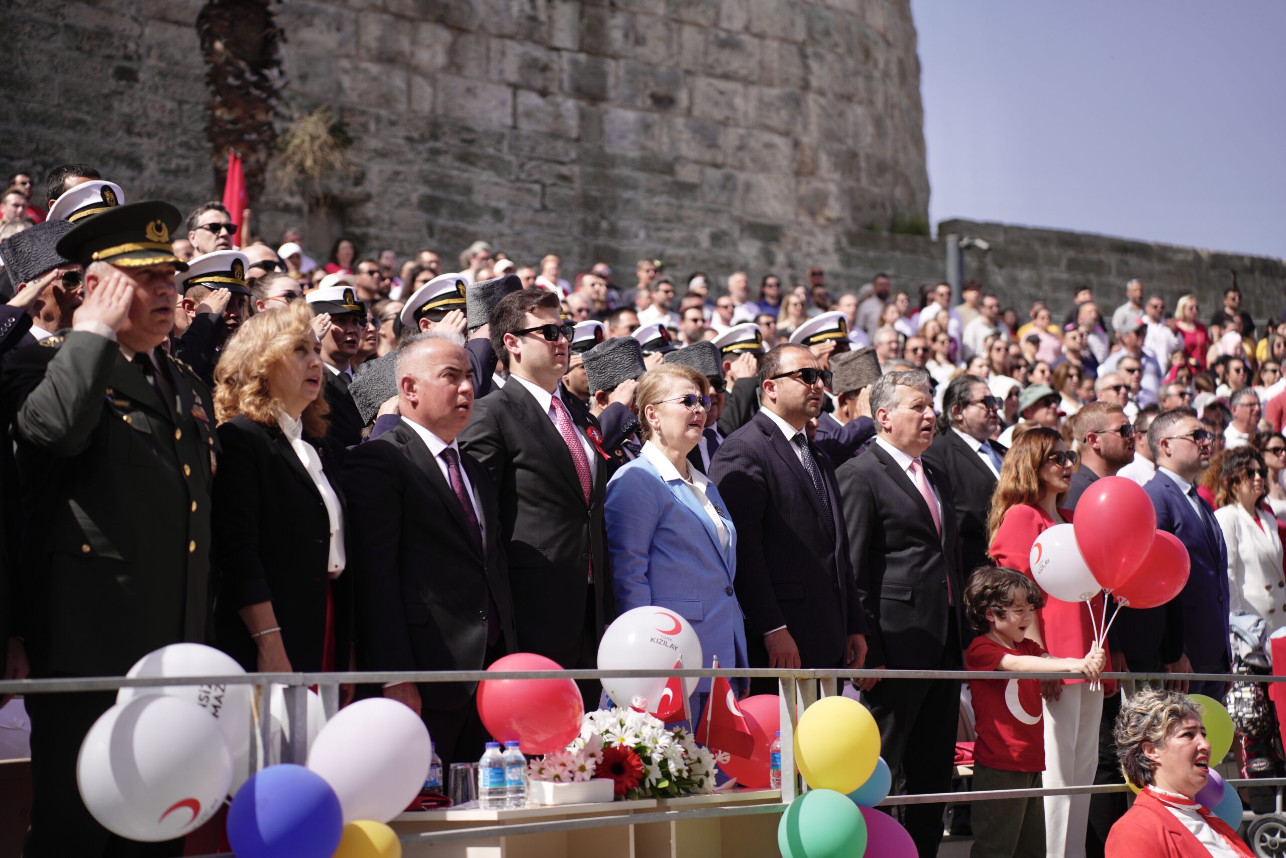 Bodrum'da 23 Nisan Coşkusu: Çocuklar Şenliklerle Bayramı Kutladı