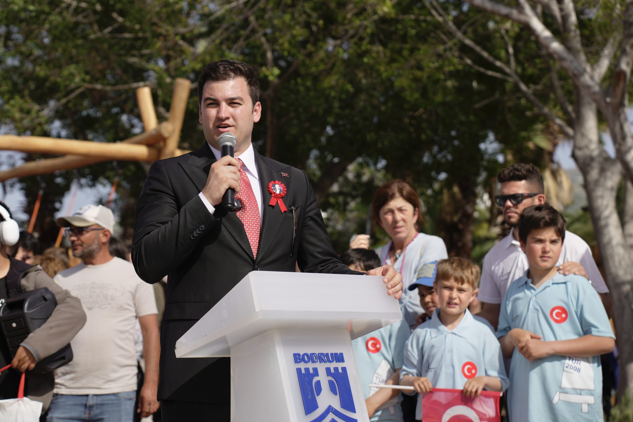 Bodrum’da 23 Nisan Coşkusu: Çocuklar Şenliklerle Bayramı Kutladı
