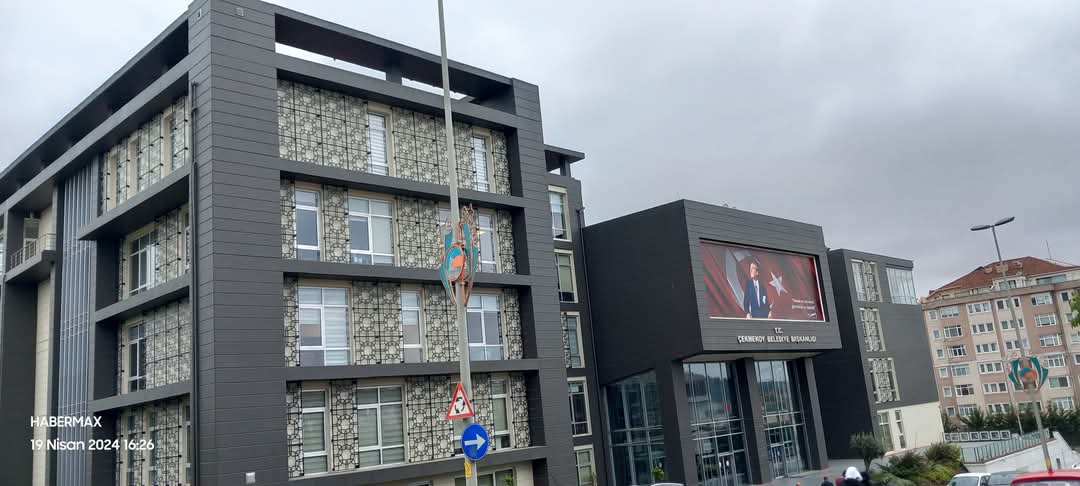 Çekmeköy Belediye Başkanı Çerkez'den Ekşioğlu Onur Sitesi'ne Ziyaret