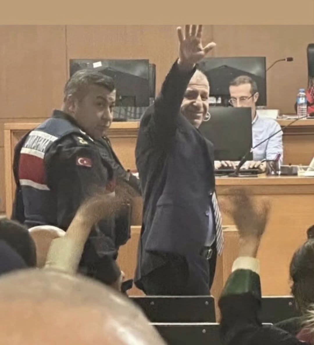 Özdağ Davasında Kritik Erteleme: Zafer Partisi'nden Siyasi Komplo İddiası!
