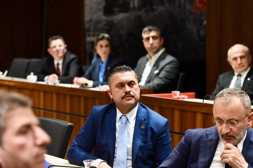 Şile Belediye Başkanı Kabadayı ve İlçe Belediye Başkanları CHP İl Başkanlığı’nda Bir Araya Geldi