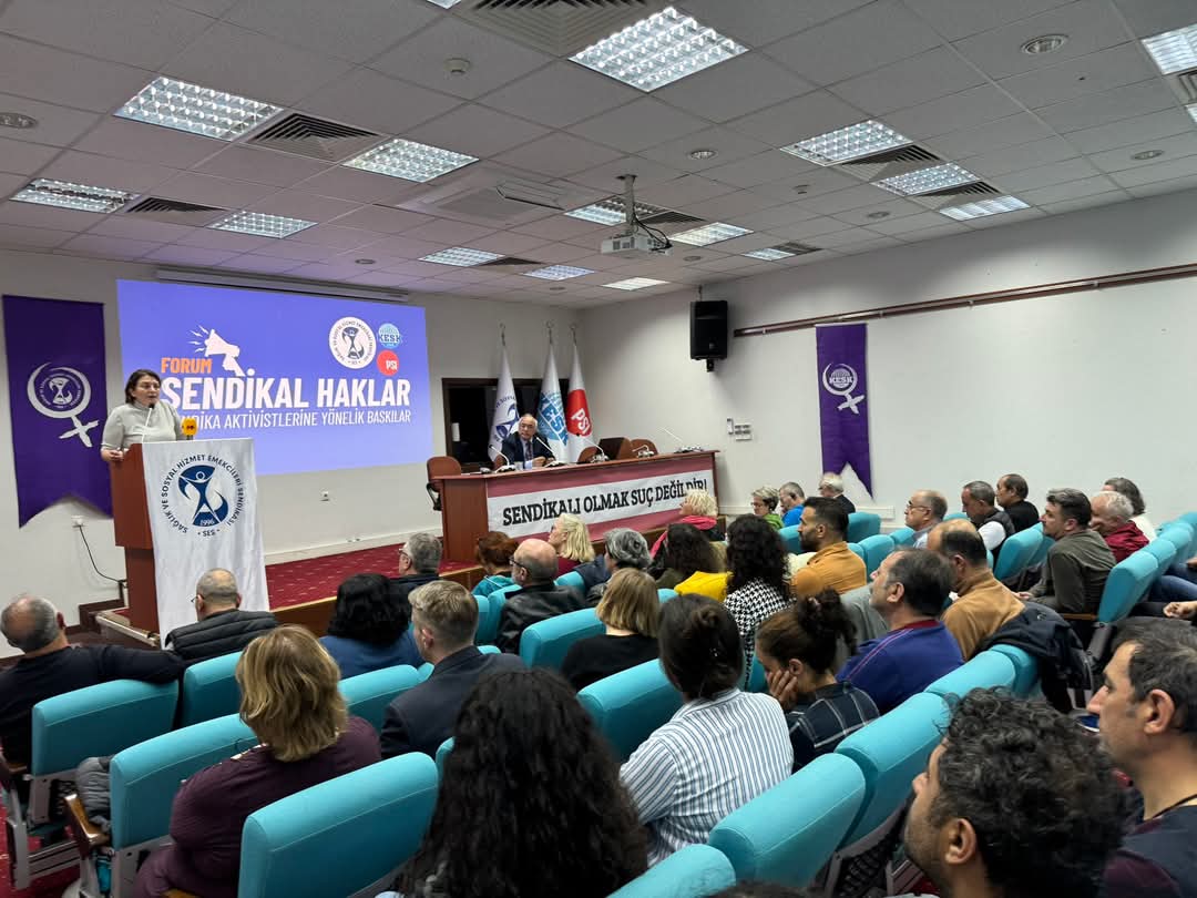 Eğitim Sen Heyeti SES Forumunda: Sendikal Haklara Yönelik Baskılar Masaya Yatırıldı