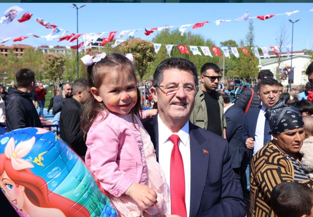 Çekmeköy’de 23 Nisan Coşkusu: Binlerce Çocuk Şenlikte Buluştu