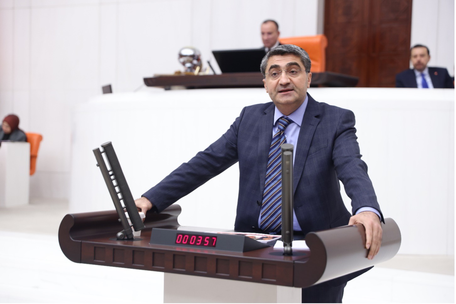 DEVA Partili Ekmen'den Özdağ Çağrısı: "Adli Kontrolle Serbest Bırakılmalı"