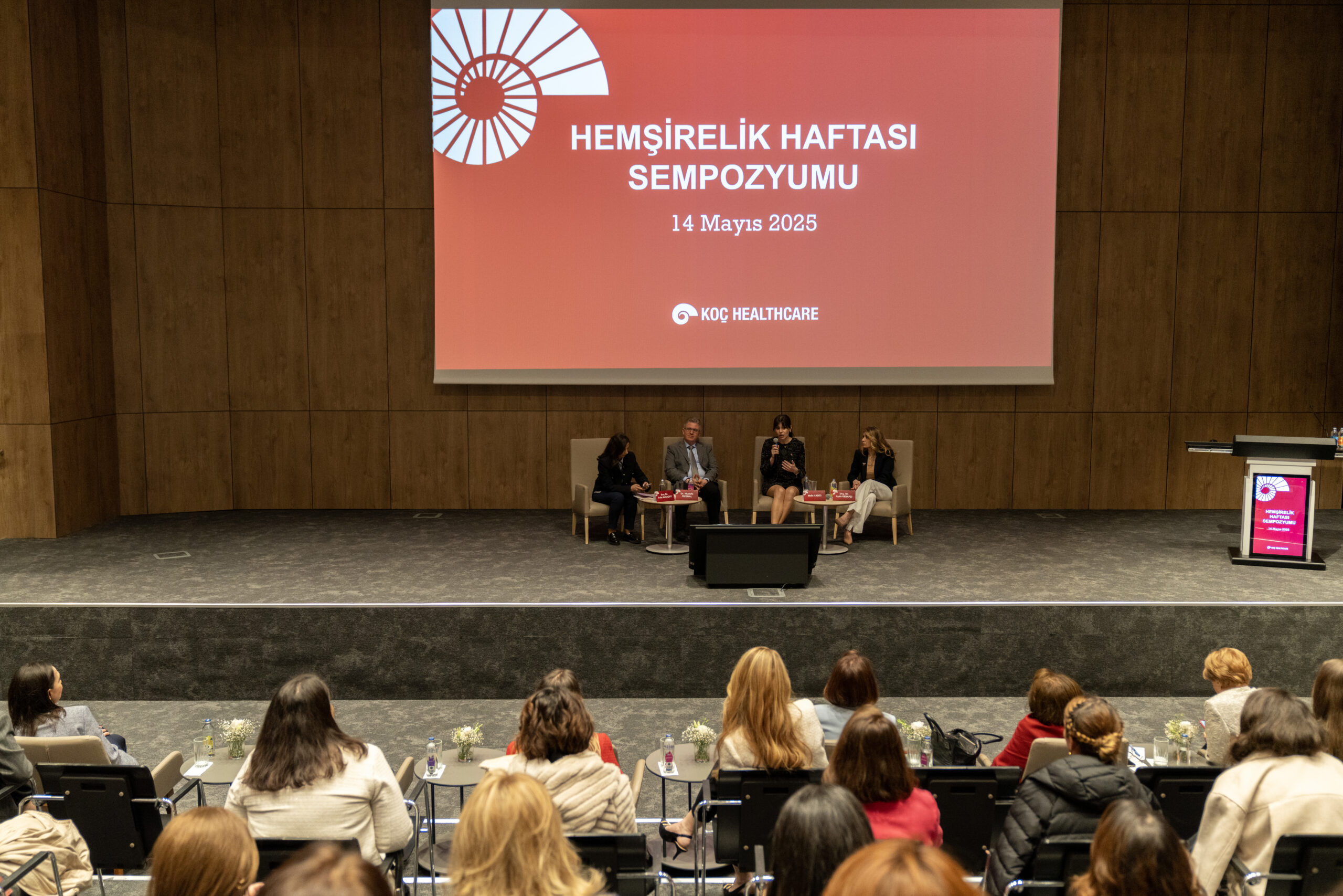 Koç Üniversitesi'nden Hemşireliğin Geleceğine Işık Tutan Sempozyum: “Hemşirelerimiz. Geleceğimiz.”