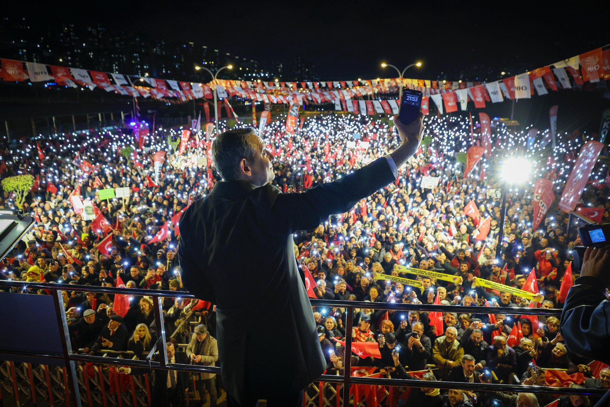 Özgür Özel’den Başakşehir’de Meydan Okuma: “Artık Kimsenin Kalesi Yok!”