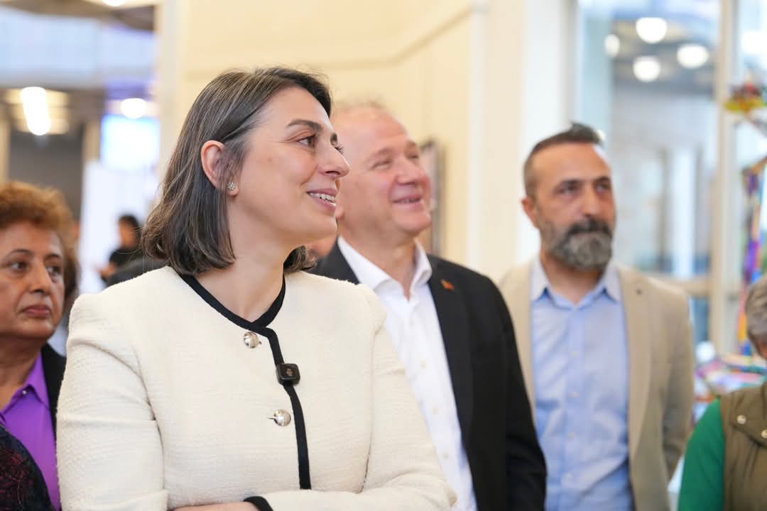 Üsküdar Belediye Başkanı Sinem Dedetaş'tan Anlamlı Ziyaret: "Sanat Sınır Tanımaz"