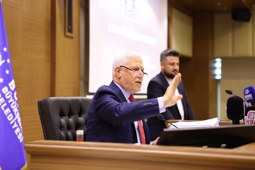 Bursa Büyükşehir Meclisi’nde Şok Eden Küfür Olayı: Toplantı İptal Edildi, Başkan Bozbey Sert Tepki Gösterdi