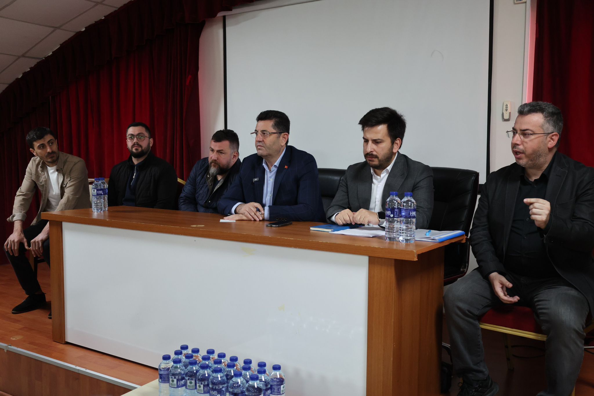 Çekmeköy Kentsel Dönüşüm İçin Hızlanıyor: Başkan Çerkez Hilal Sitesi Sakinleriyle Buluştu