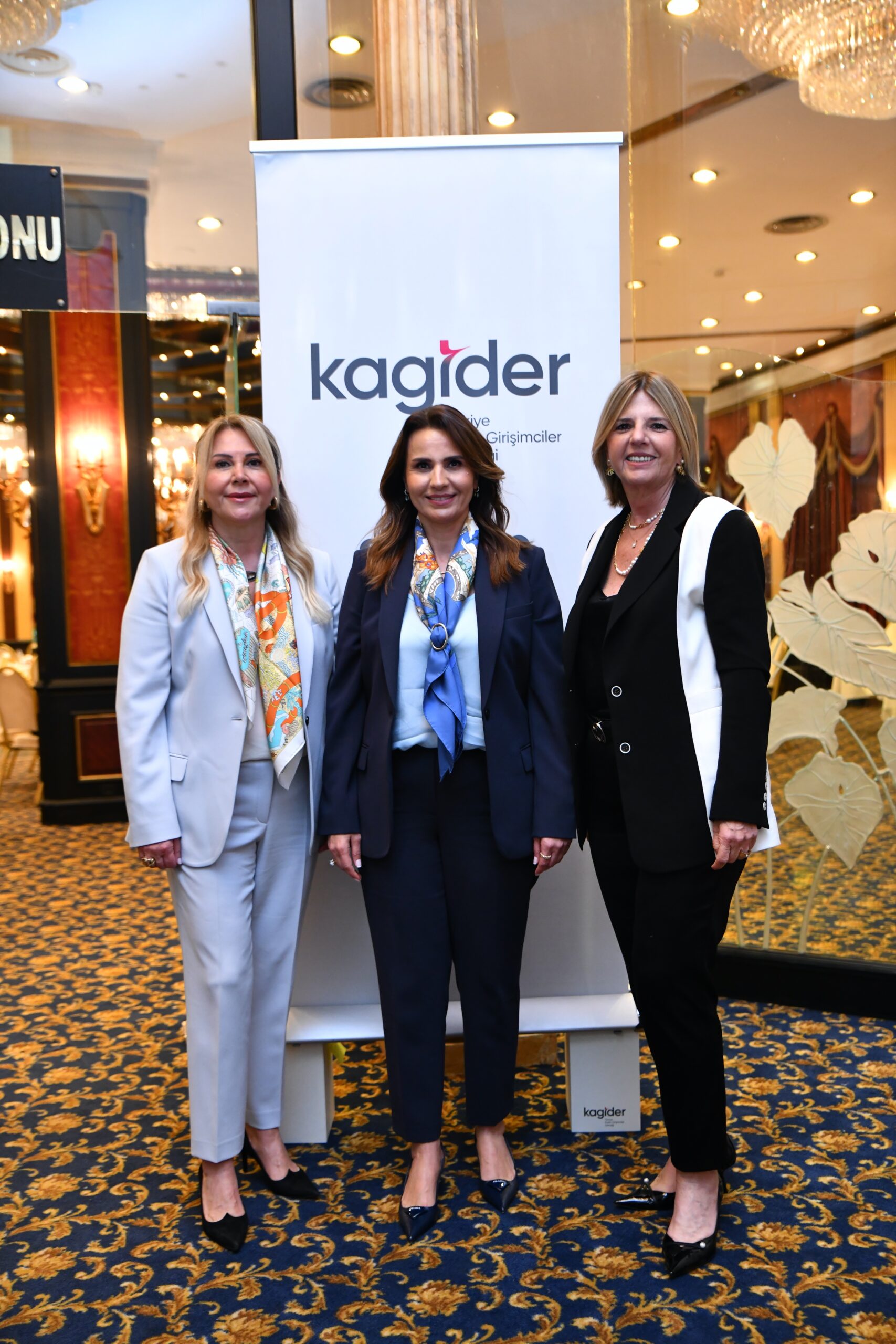 ESRA BEZİRCİOĞLU KAGİDER 2025-2027 Dönemi Başkanlığına tekrar seçildi!