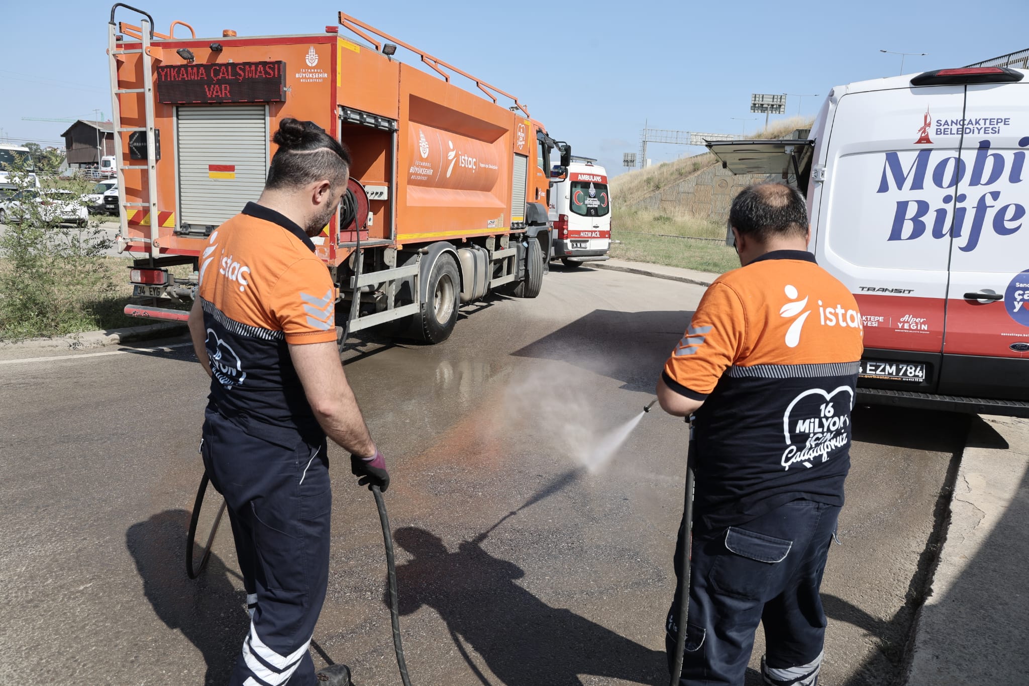 İBB’NİN KURBANLIK ALANLARINDA HİJYEN EKİPLERİ BAYRAM BOYUNCA GÖREV BAŞINDA