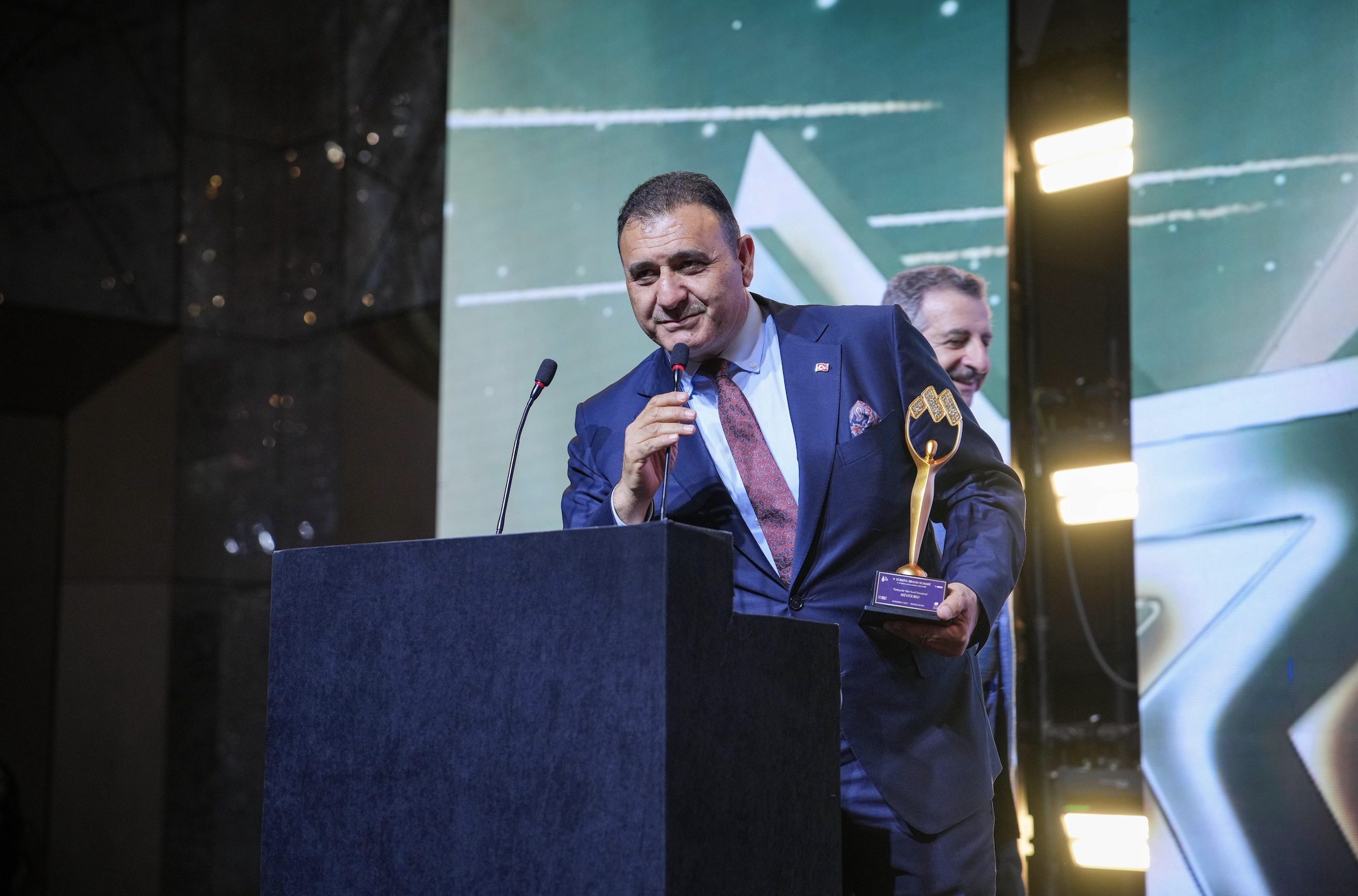 Fuzul, 33 Yıllık Öncülüğünden “Yılın Kurumsal Markası” Ödülüyle Taçlandırdı