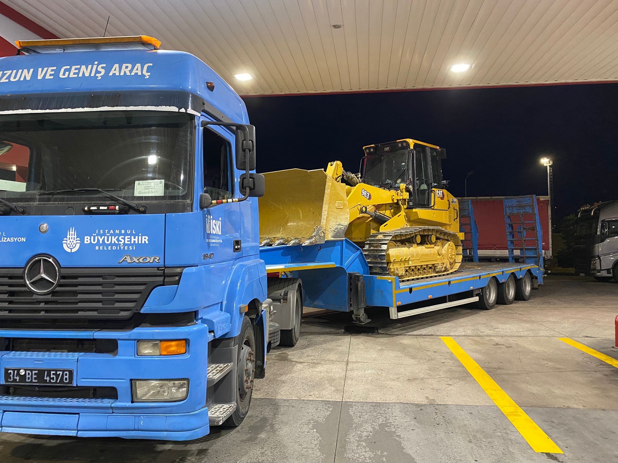 İBB EKİPLERİ SAKARYA’DAKİ ORMAN YANGININA MÜDAHALE EDİYOR