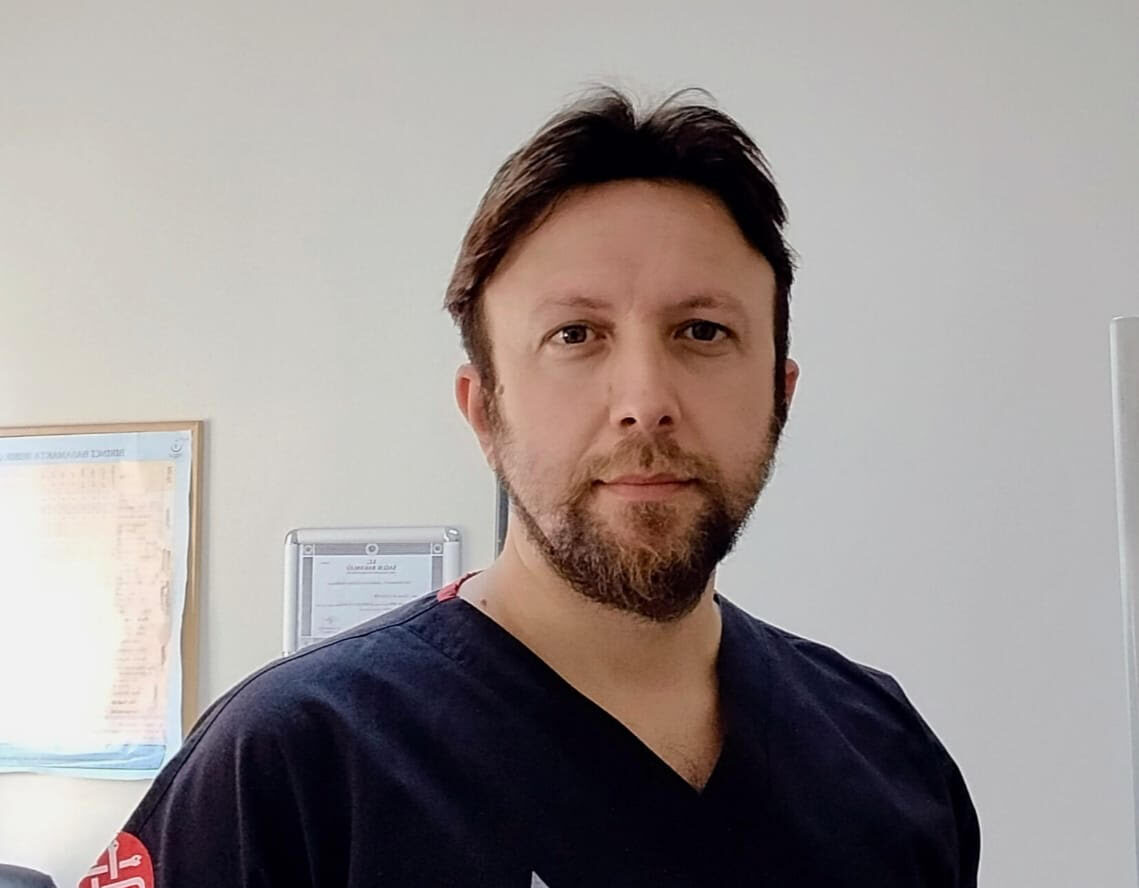 Aile Hekimlerine Yeni Maaş Kesintisi Tepki Çekti: “İmamın Maaşı Kesilmiyorsa Hekimin de Kesilemez”