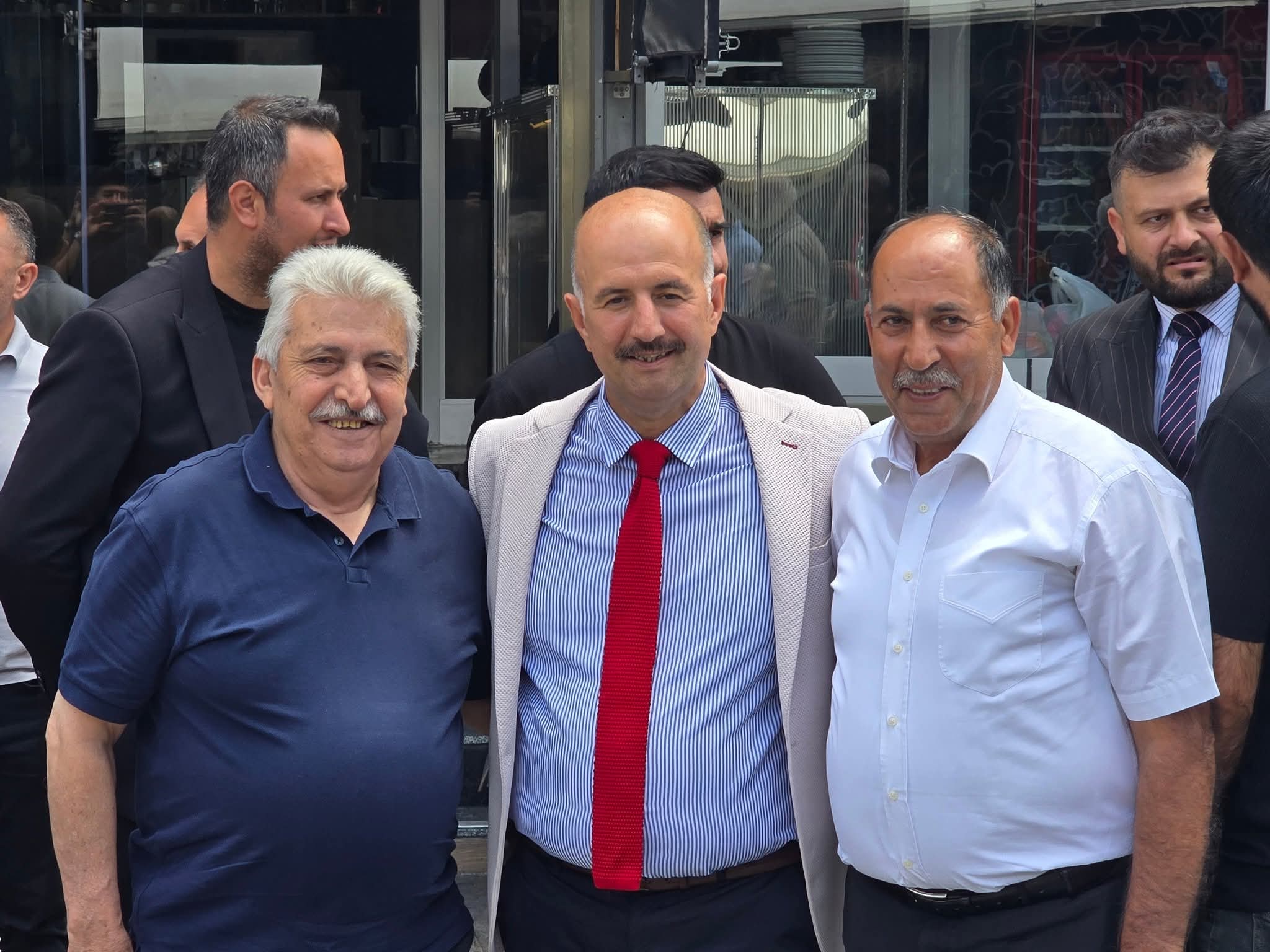 Çekmeköy Iğdırlılar Derneği’nde Kongre Coşkusu: Başkan Av. Özgür Kip Güven Tazeledi
