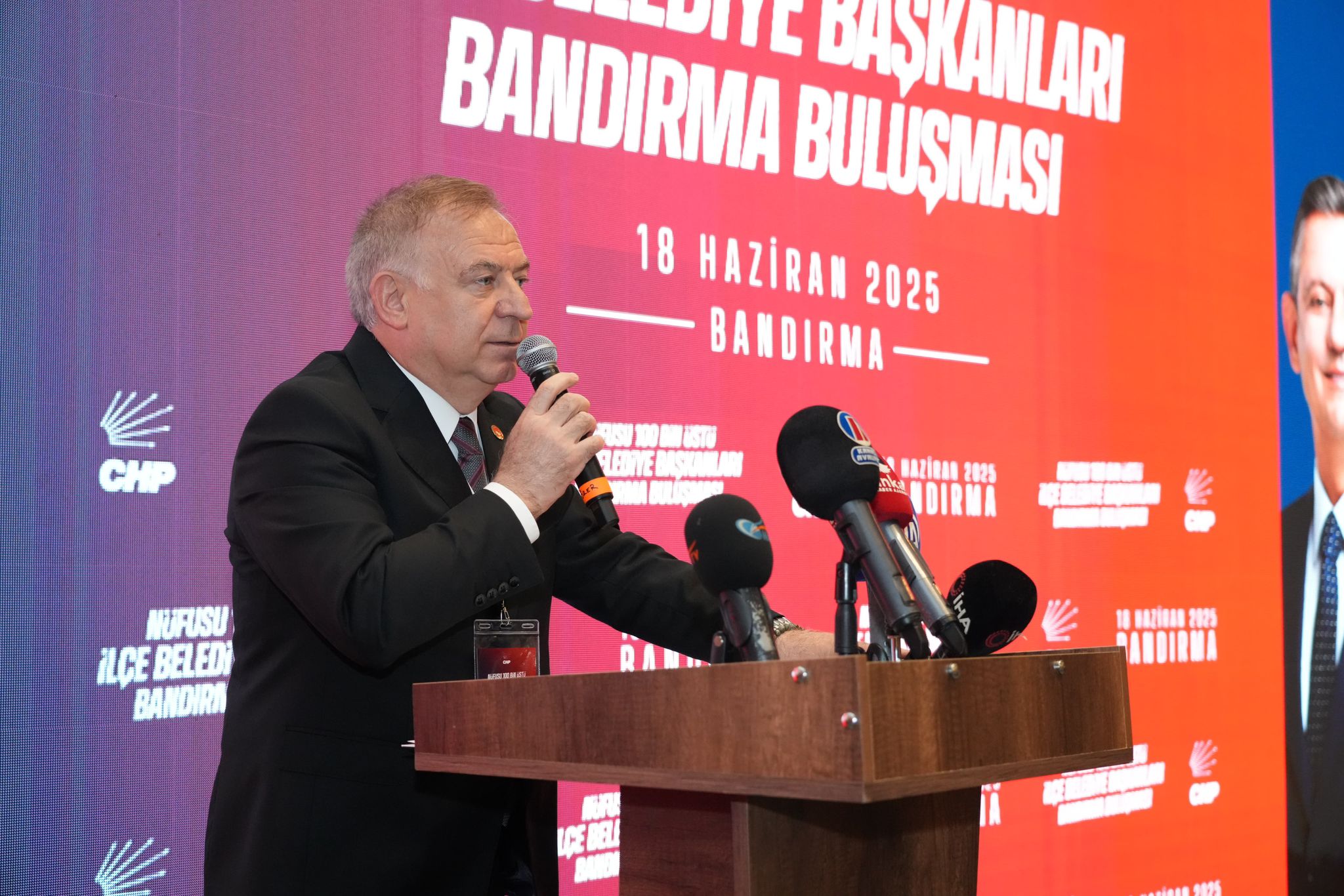 Başkan Orhan Çerkez Bandırma’daki CHP Belediye Başkanları Buluşması’na Katıldı