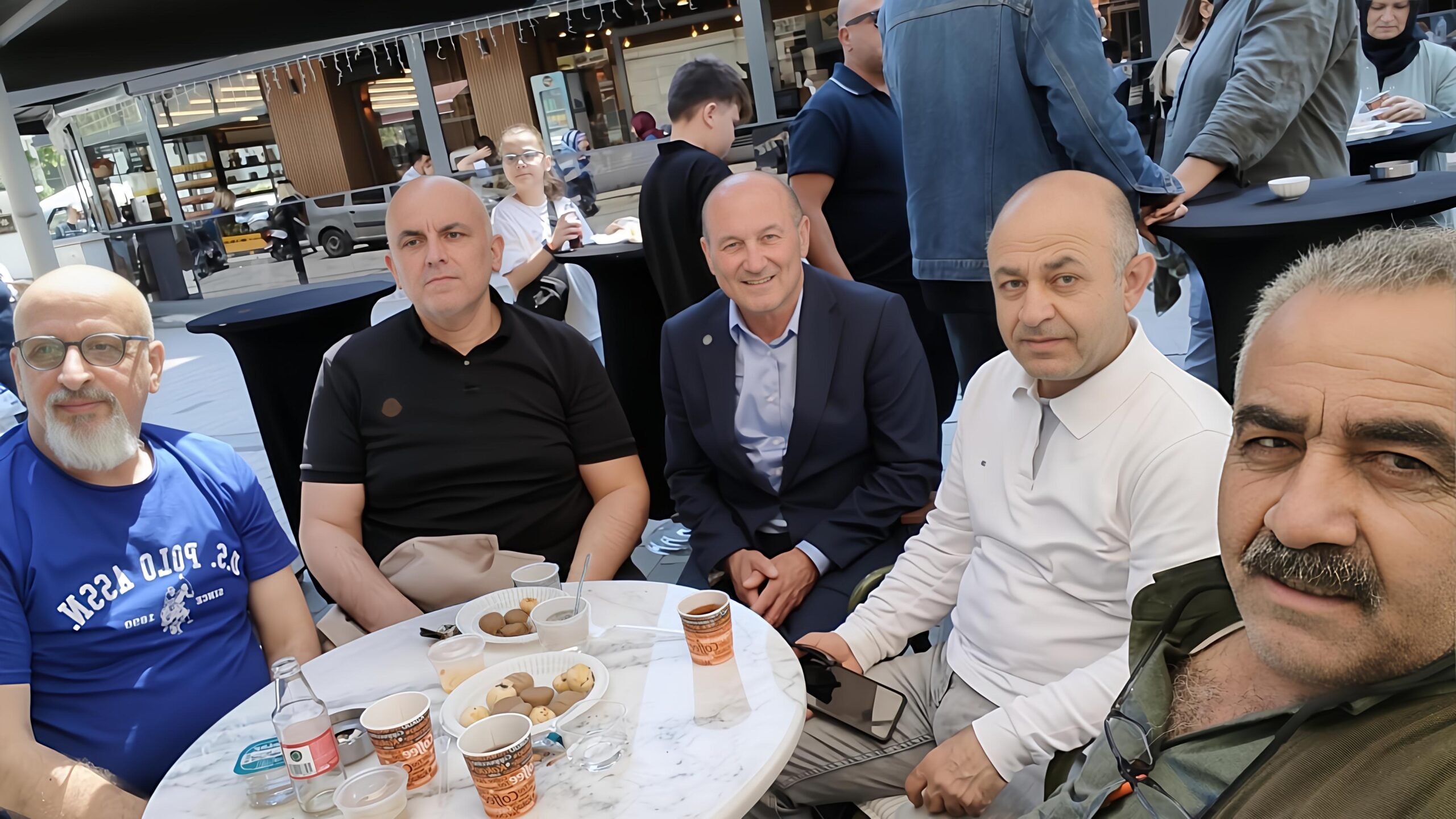 Taşdelen’de Yeni Lezzet Durağı “Mezzey Lezzet” Hizmete Girdi